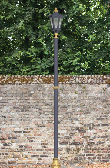 Contemporary Garden Lamp